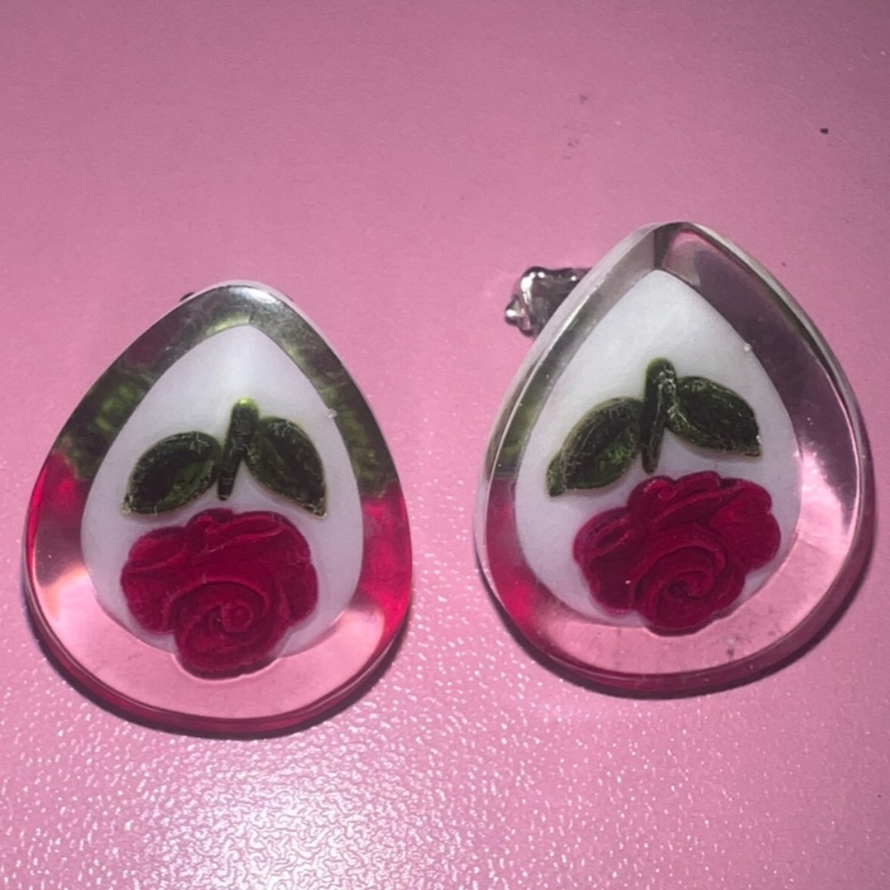 Vintage Lucite clear carved rose clip on earrings